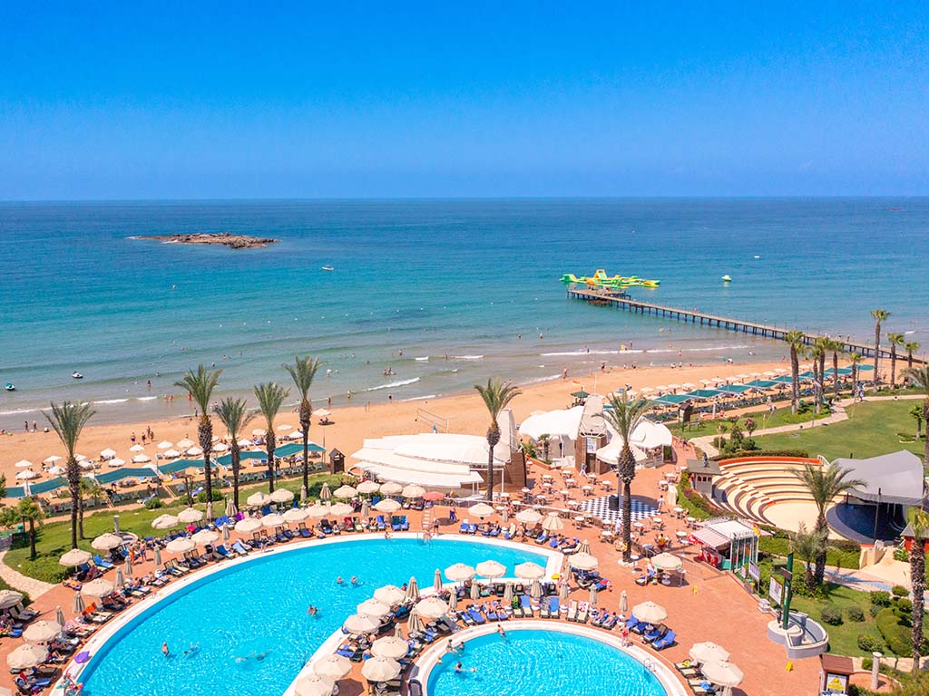 Poolområdet vid Pegasos Club